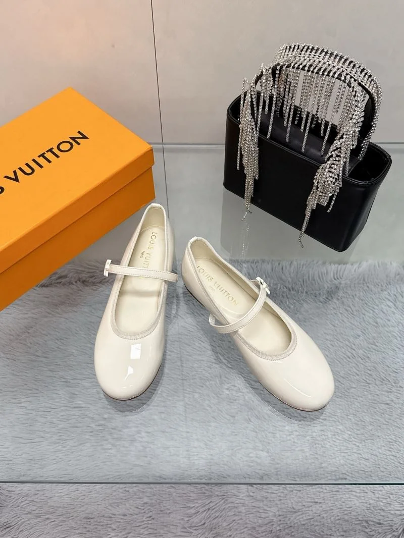 TravelReady Louis Vuitton Flat Shoes 31991