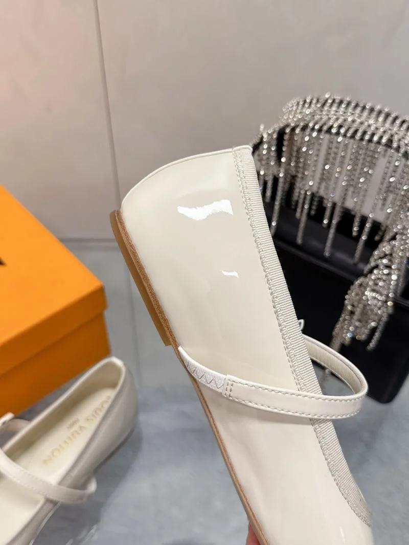 TravelReady Louis Vuitton Flat Shoes 31991