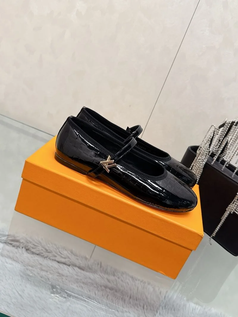 Louis Vuitton Flat Shoes Breathable 31981