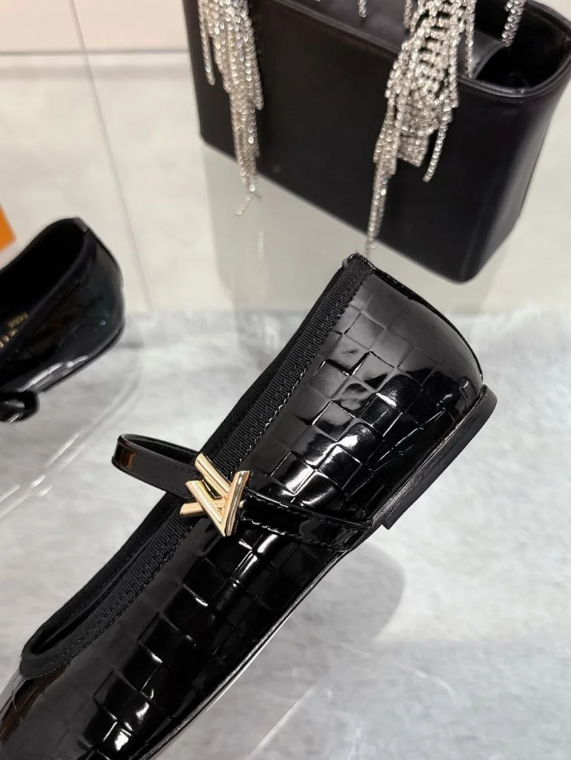 Louis Vuitton Flat Shoes Breathable 31981