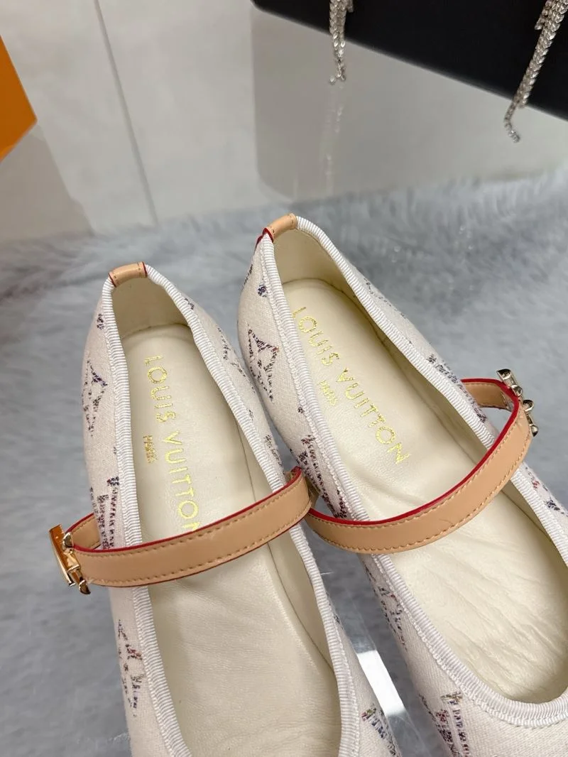 DailyWear Louis Vuitton Flat Shoes 31973
