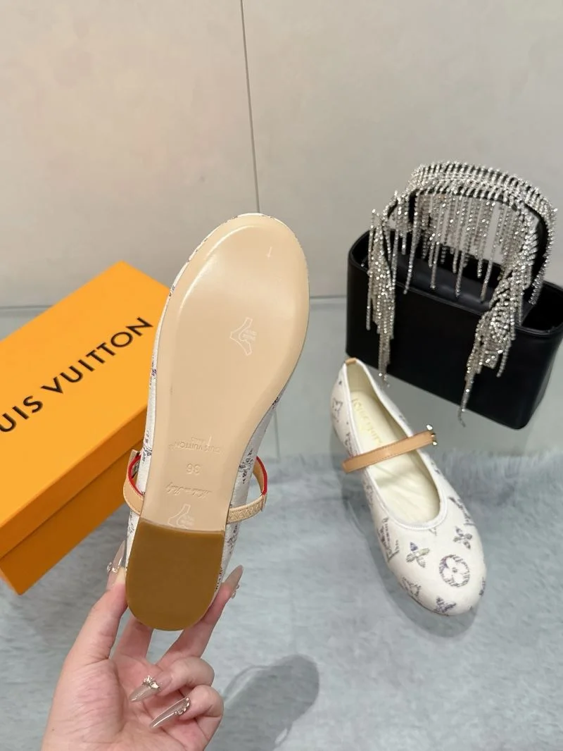 DailyWear Louis Vuitton Flat Shoes 31973