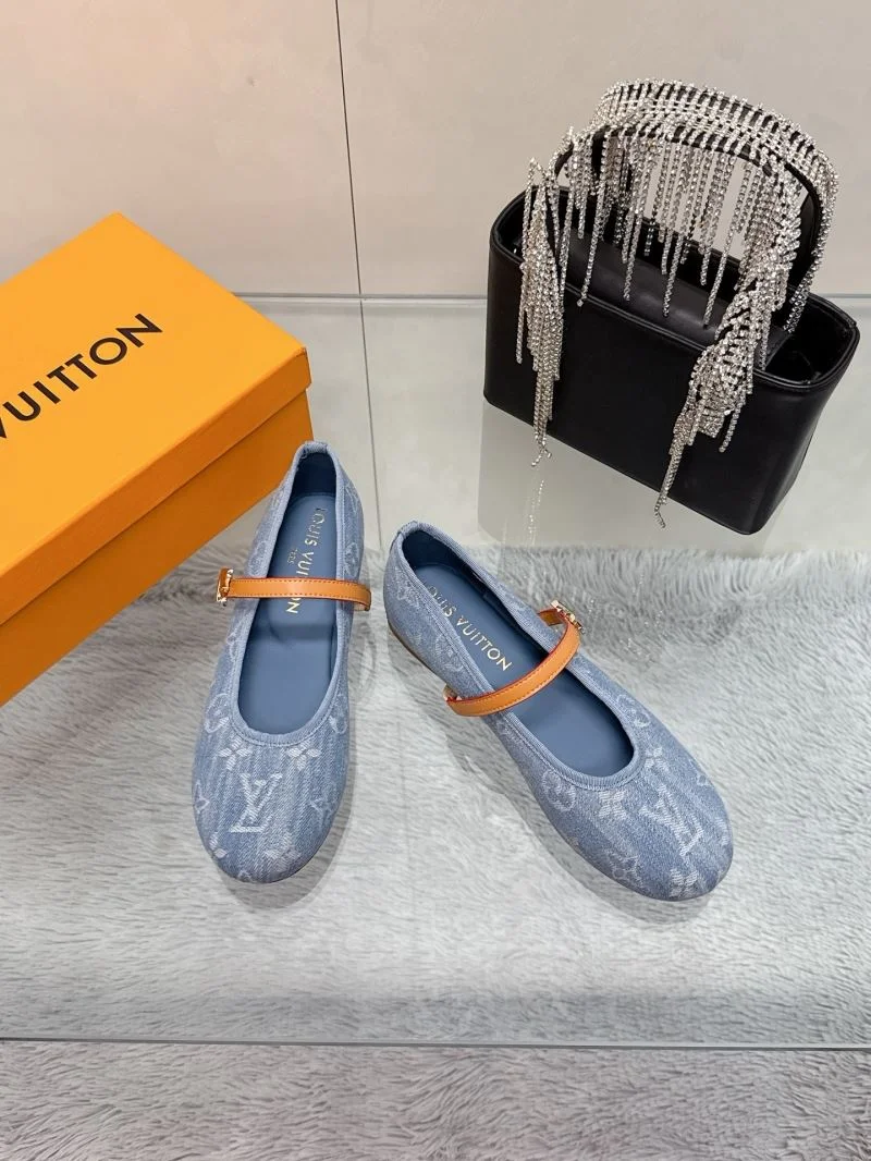 TechFriendly Louis Vuitton Flat Shoes 31995