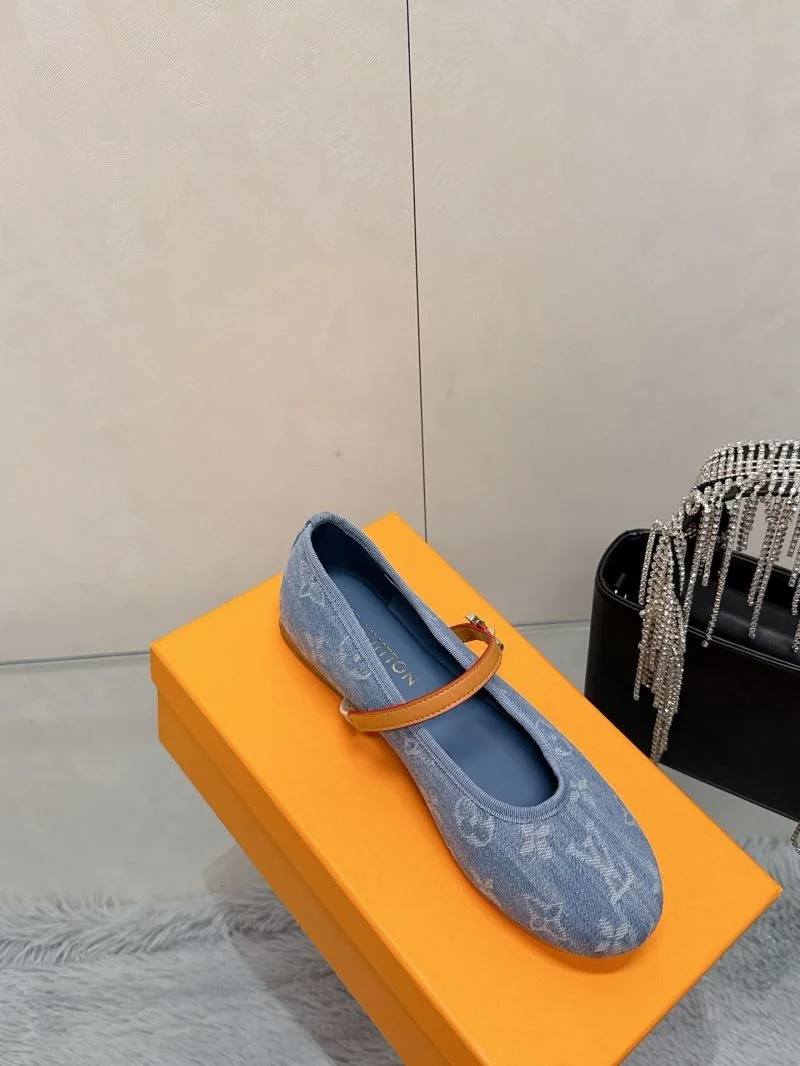 TechFriendly Louis Vuitton Flat Shoes 31995