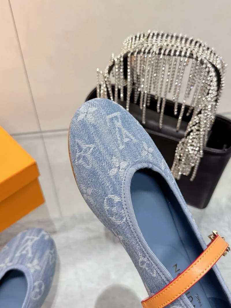 TechFriendly Louis Vuitton Flat Shoes 31995