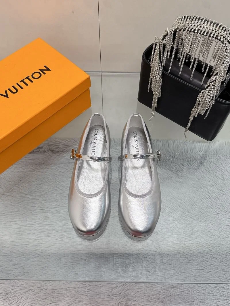 Practical Louis Vuitton Flat Shoes 31993