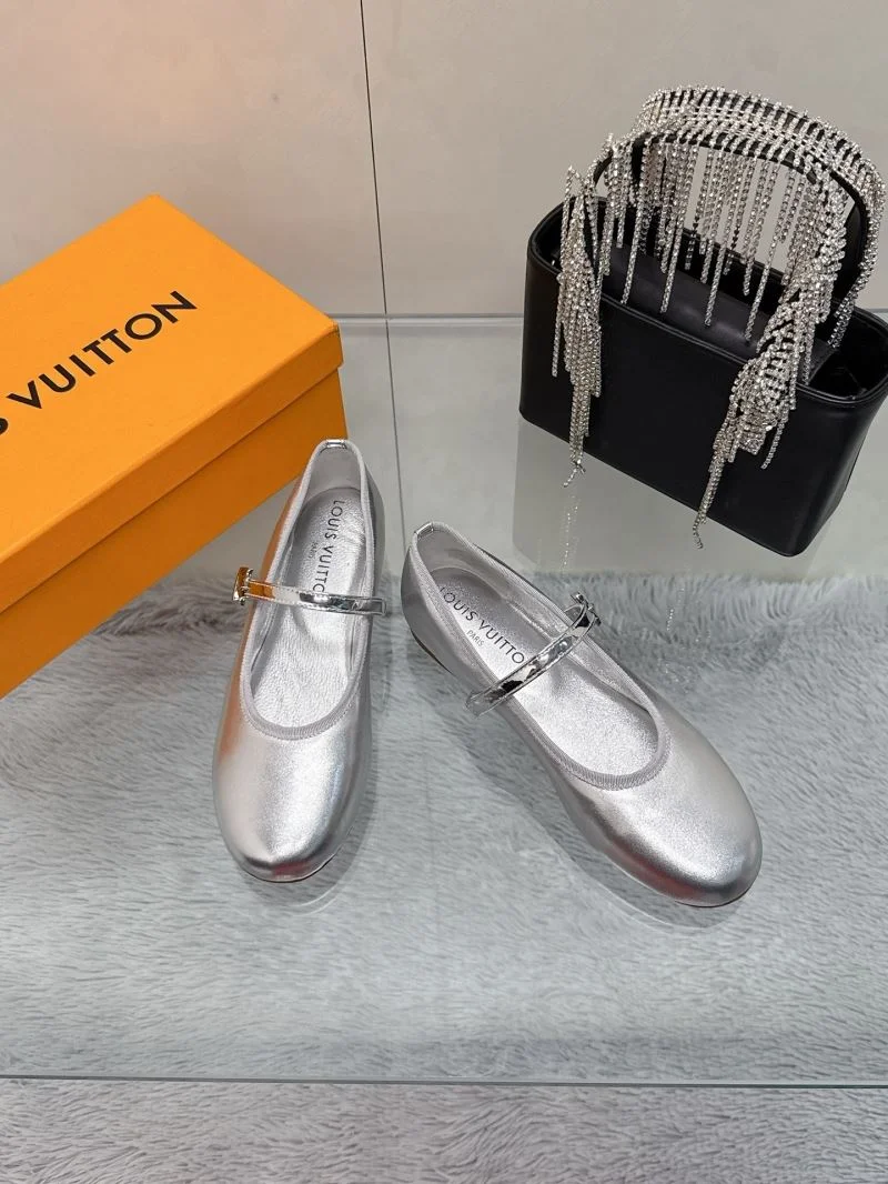 Practical Louis Vuitton Flat Shoes 31993