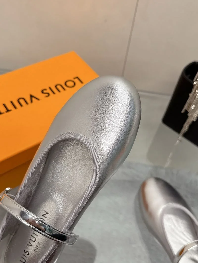 Practical Louis Vuitton Flat Shoes 31993