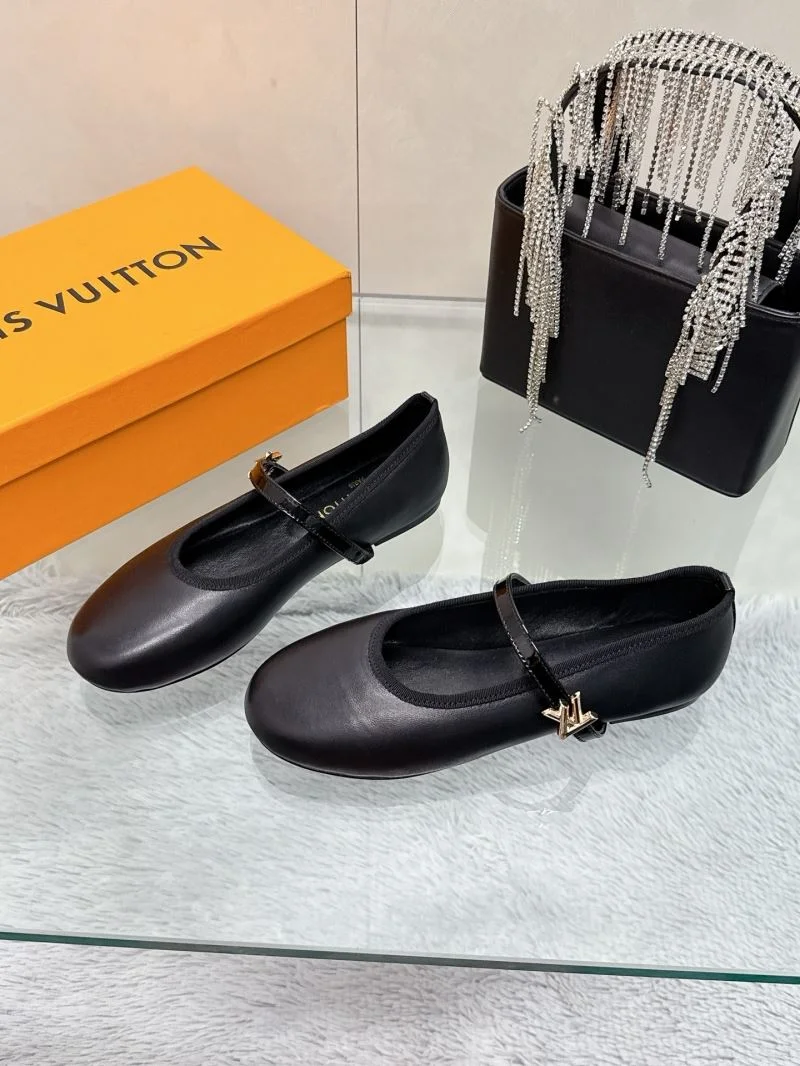 Louis Vuitton Flat Shoes Fashionable 31987