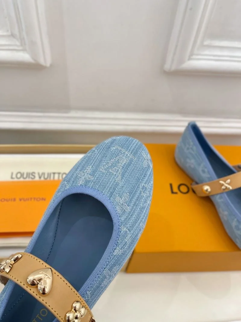 Elegant Louis Vuitton Flat Shoes 31316