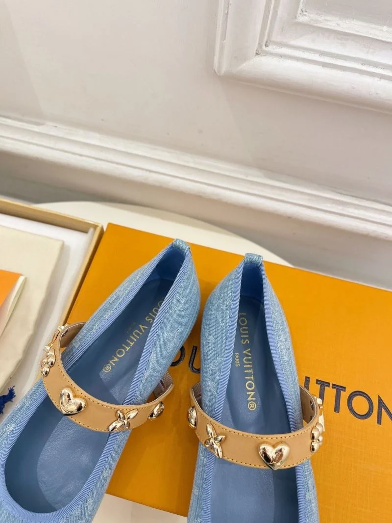 Elegant Louis Vuitton Flat Shoes 31316