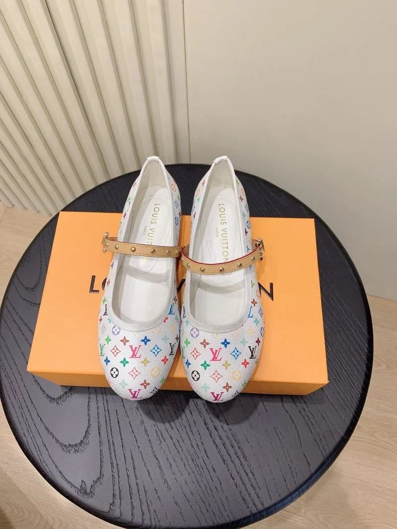 Lightweight Louis Vuitton Flat Shoes 31310