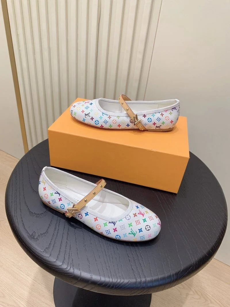 Lightweight Louis Vuitton Flat Shoes 31310