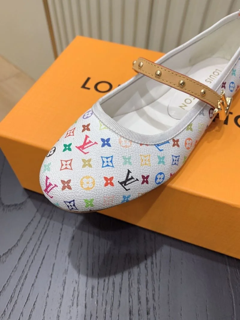 Lightweight Louis Vuitton Flat Shoes 31310
