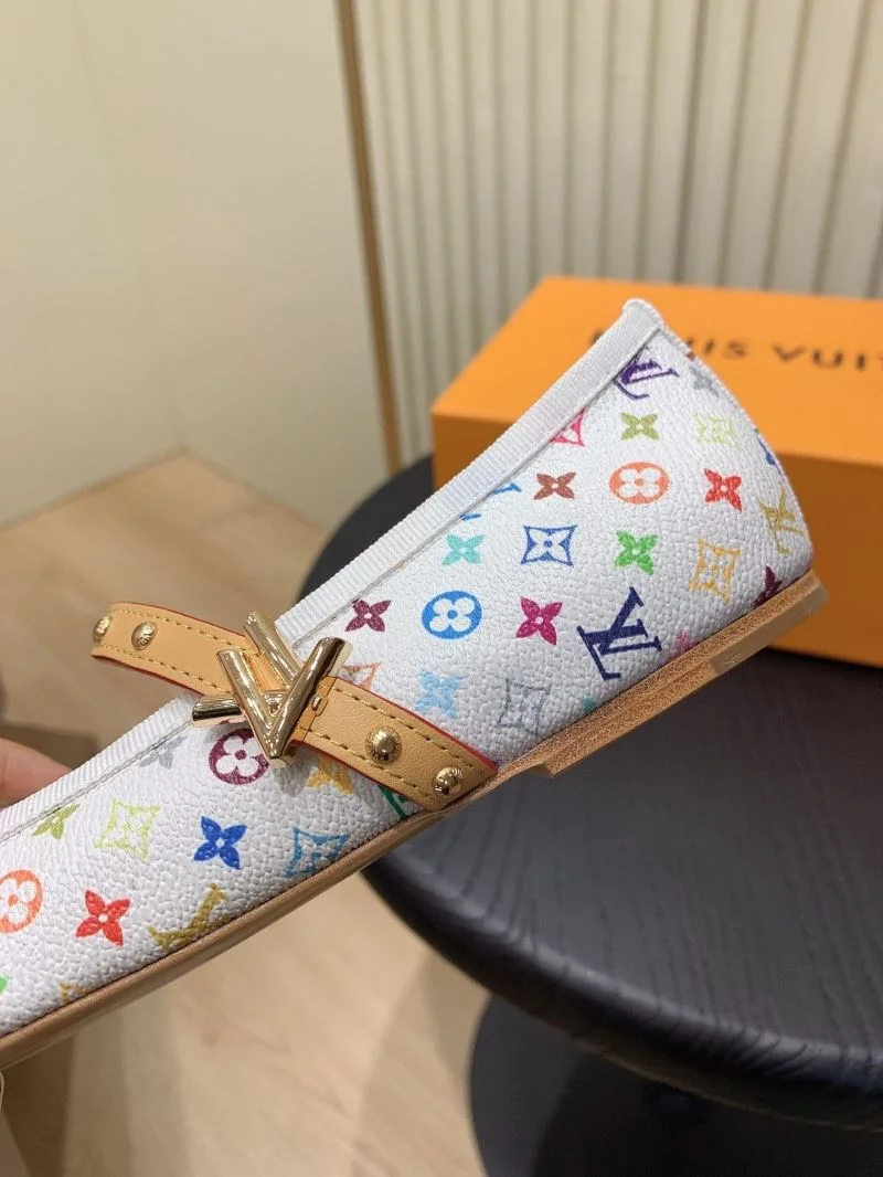 Lightweight Louis Vuitton Flat Shoes 31310
