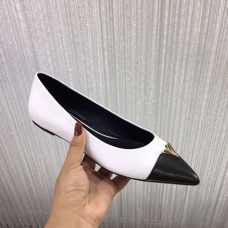 Louis Vuitton Flat Shoes Elegant 31288