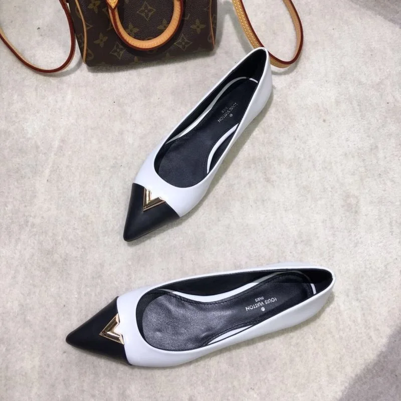 Louis Vuitton Flat Shoes Elegant 31288