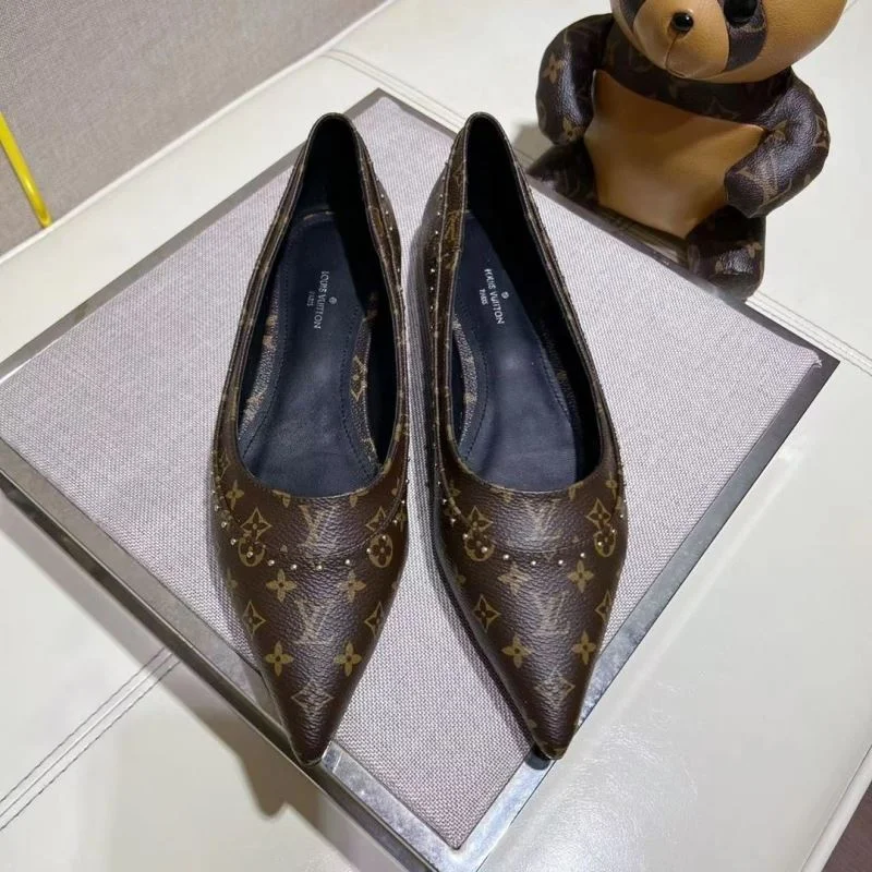 Snug Louis Vuitton Flat Shoes 31287