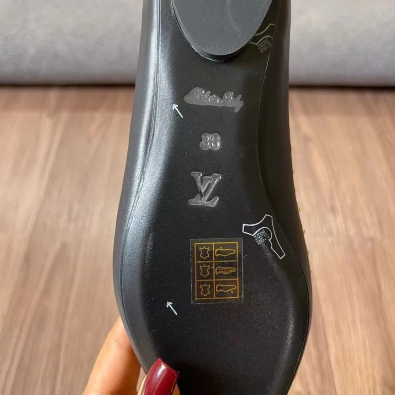 Trendy Louis Vuitton Flat Shoes 31281