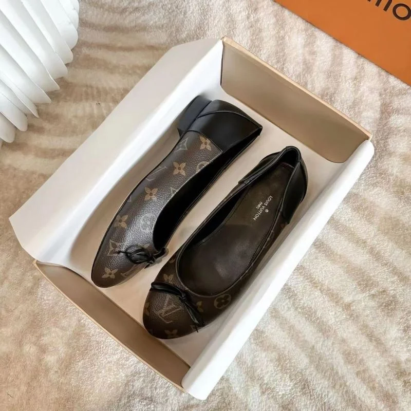 Louis Vuitton Flat Shoes Unisex 31304