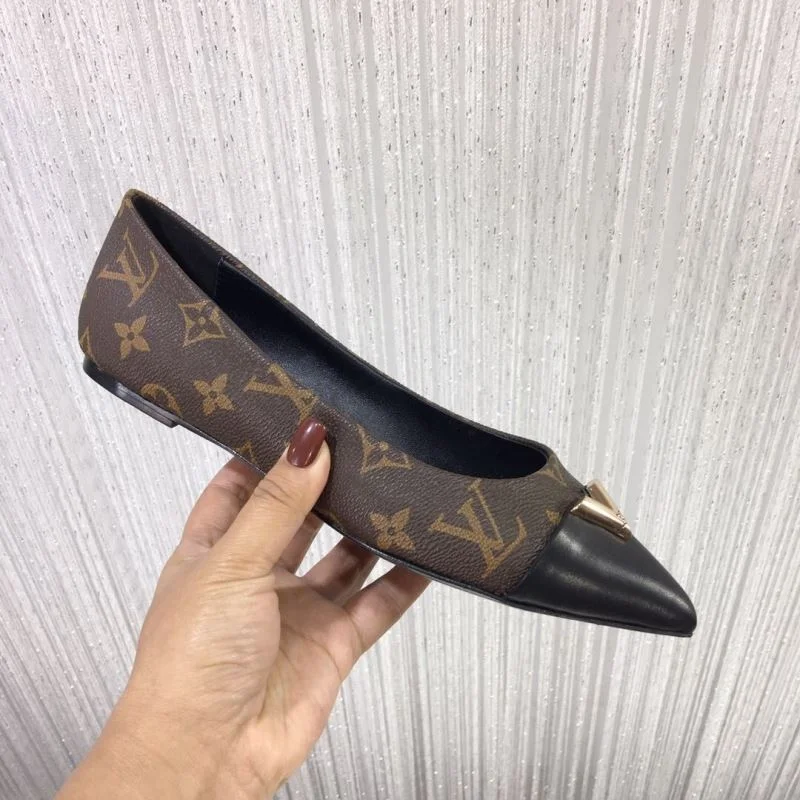Louis Vuitton Flat Shoes Casual 31295