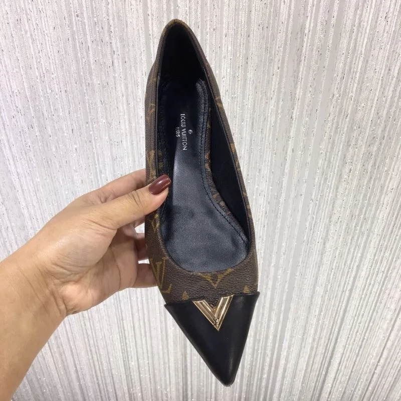 Louis Vuitton Flat Shoes Casual 31295