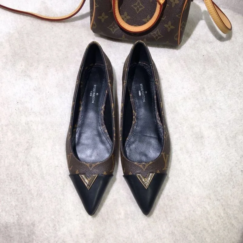 Louis Vuitton Flat Shoes Casual 31295