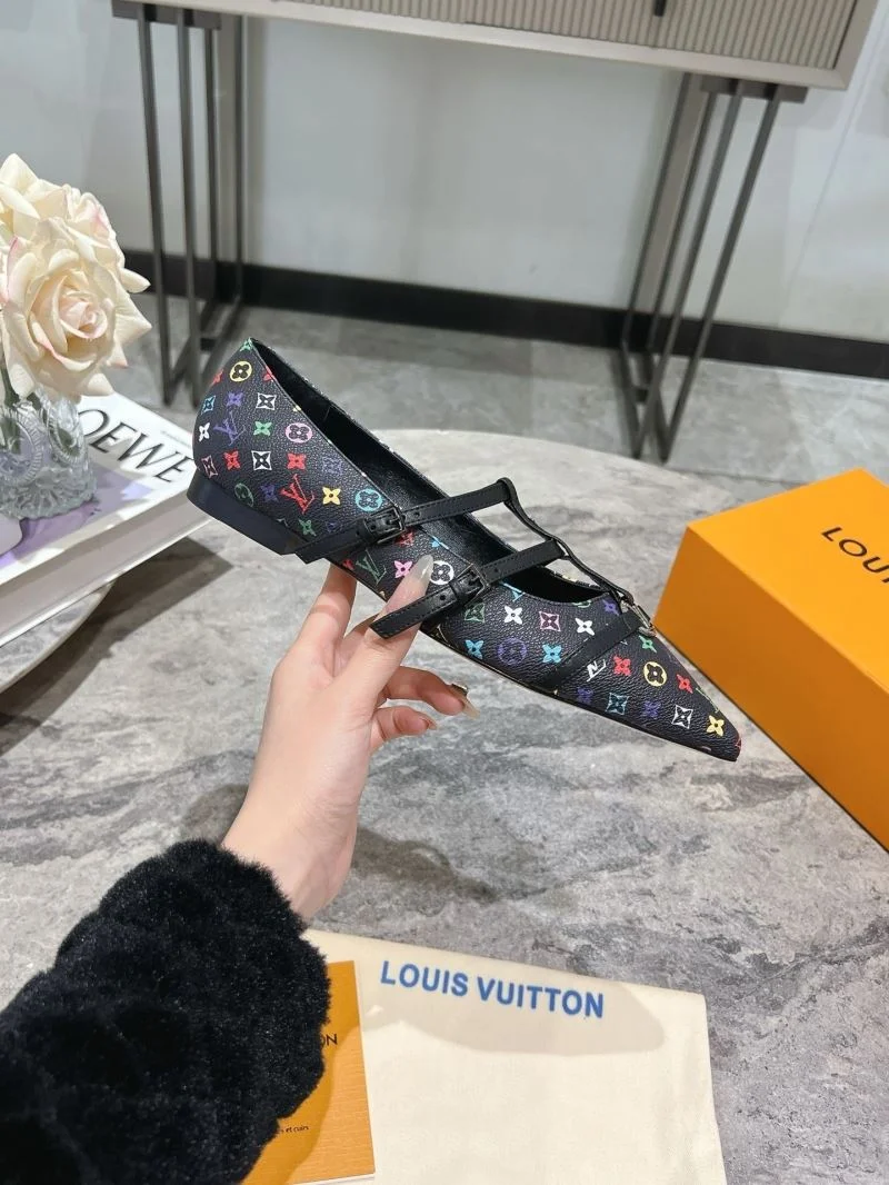 Louis Vuitton Flat Shoes Modern 31311