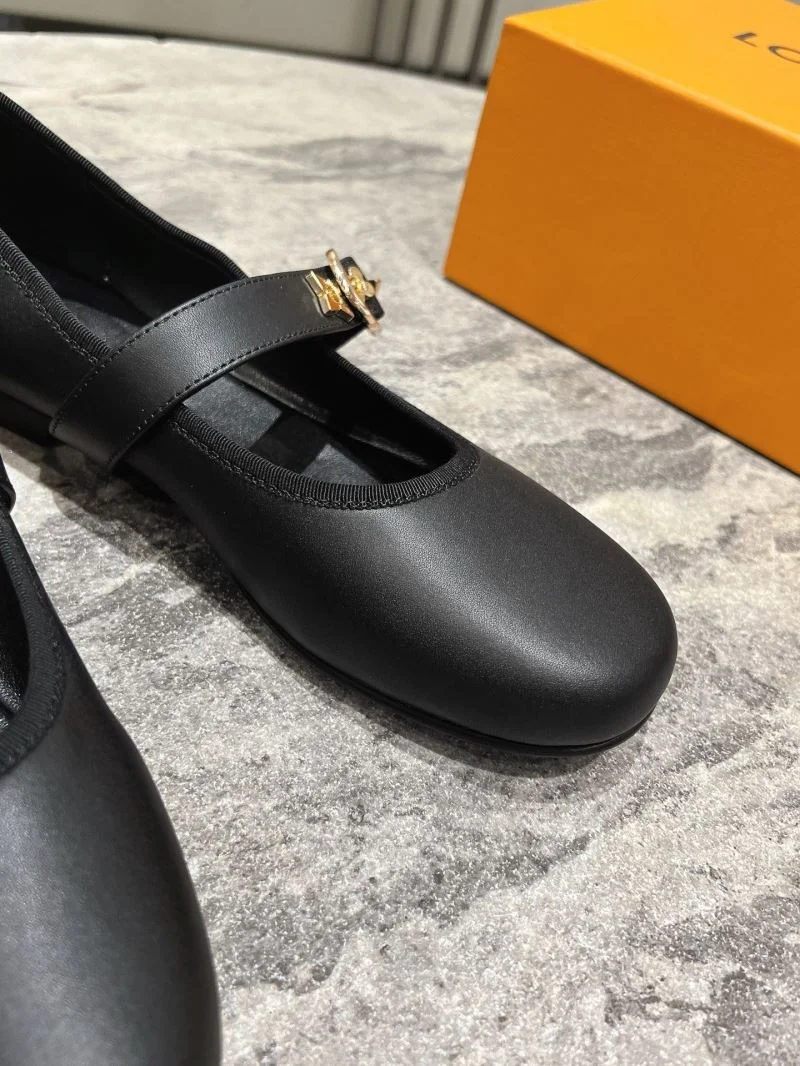 Louis Vuitton Flat Shoes Durable 31298