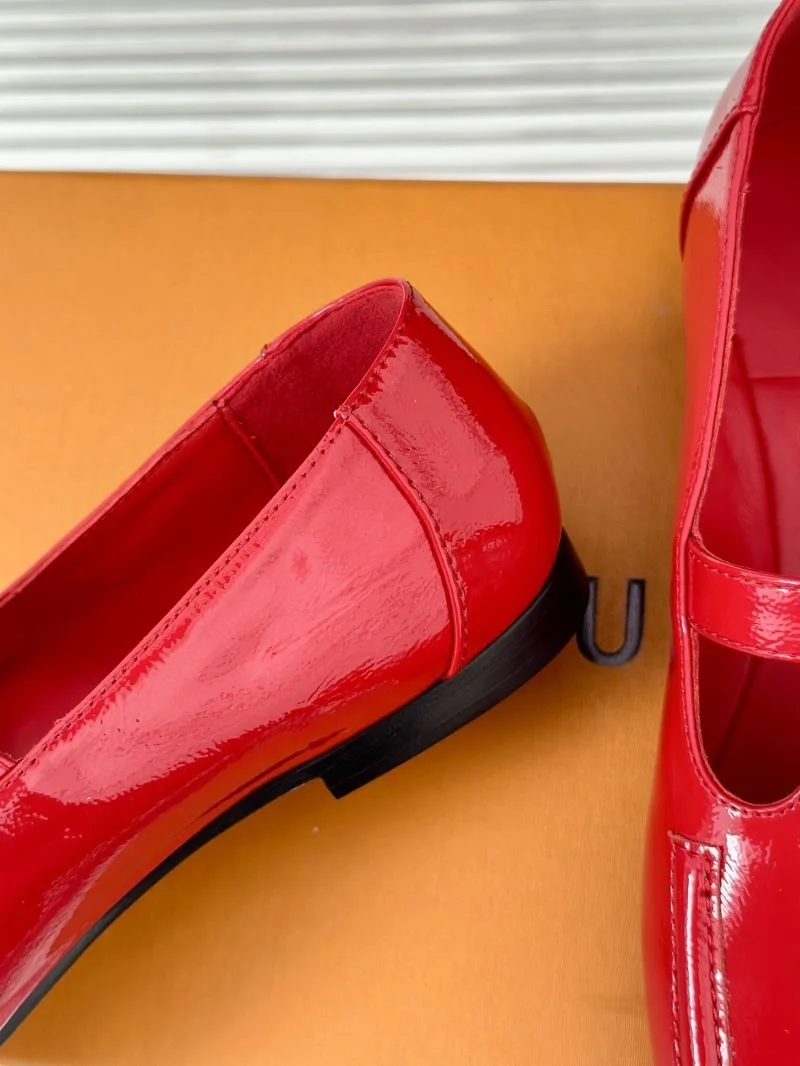 Louis Vuitton Flat Shoes WeatherProof 31302