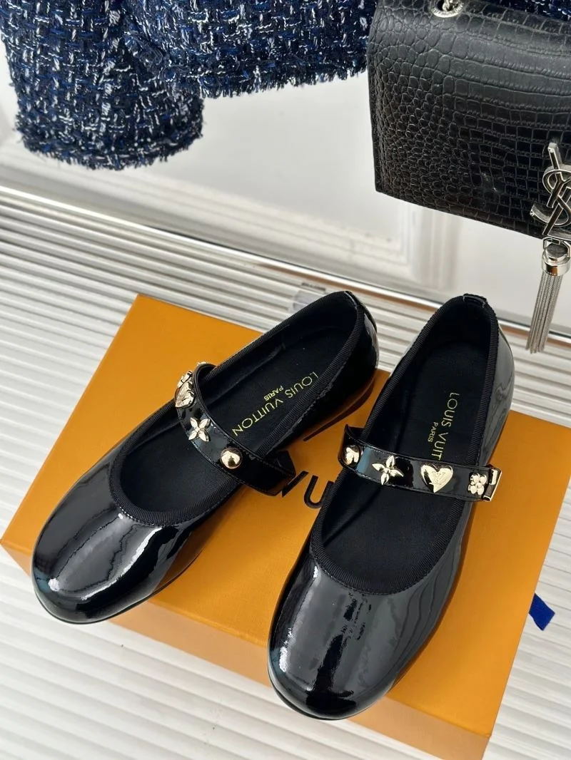 TravelReady Louis Vuitton Flat Shoes 31299