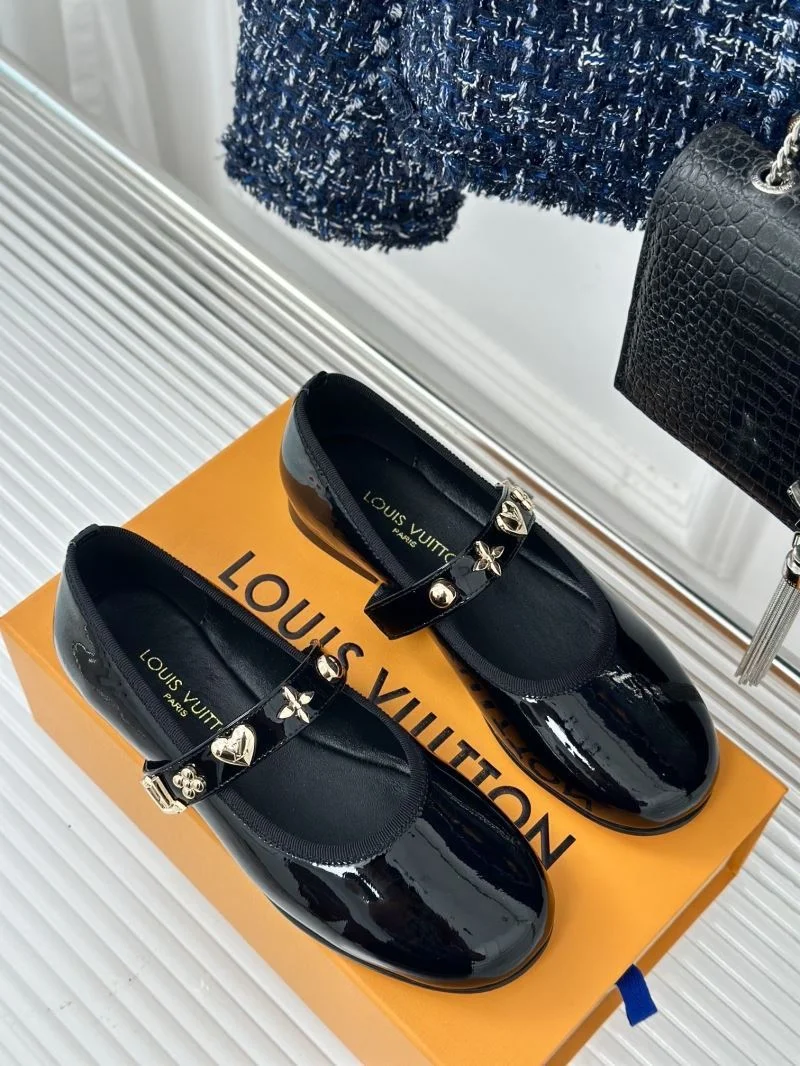 TravelReady Louis Vuitton Flat Shoes 31299