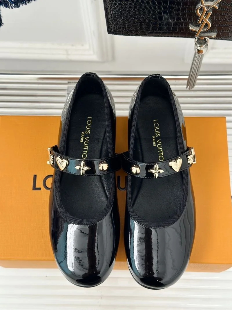 TravelReady Louis Vuitton Flat Shoes 31299