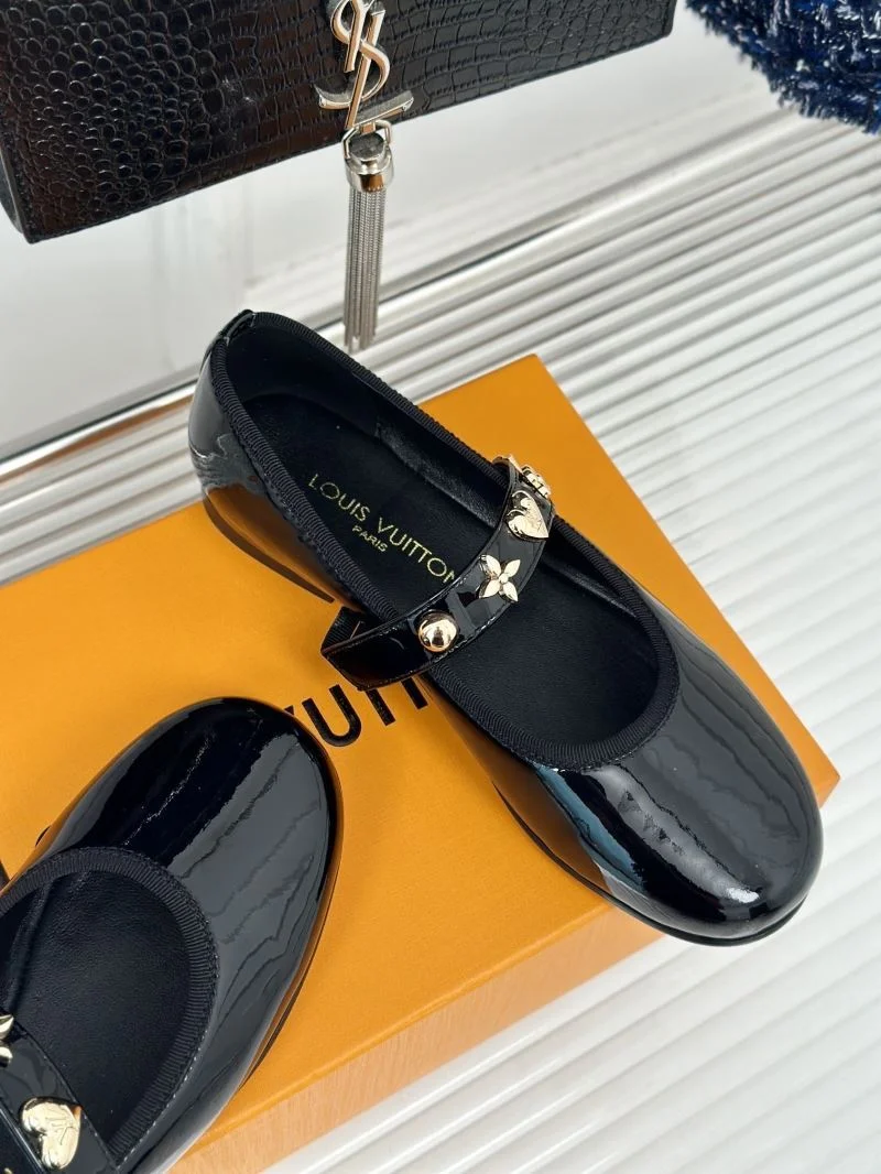 TravelReady Louis Vuitton Flat Shoes 31299