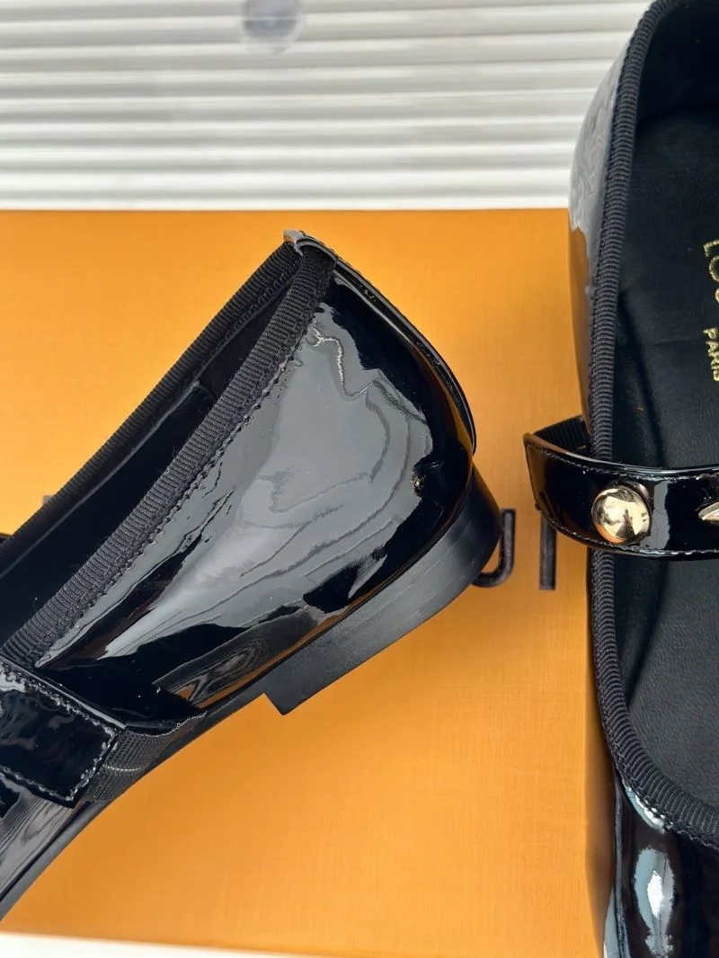 TravelReady Louis Vuitton Flat Shoes 31299