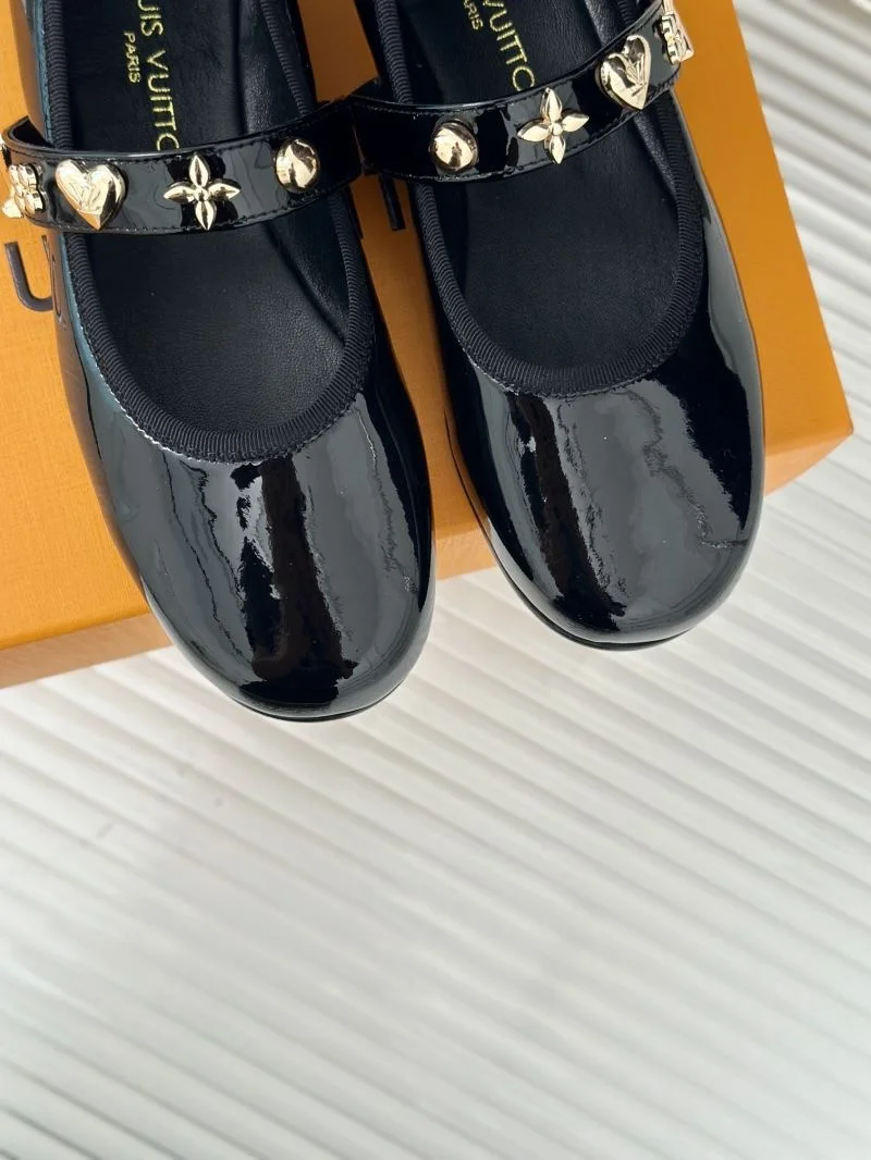 TravelReady Louis Vuitton Flat Shoes 31299