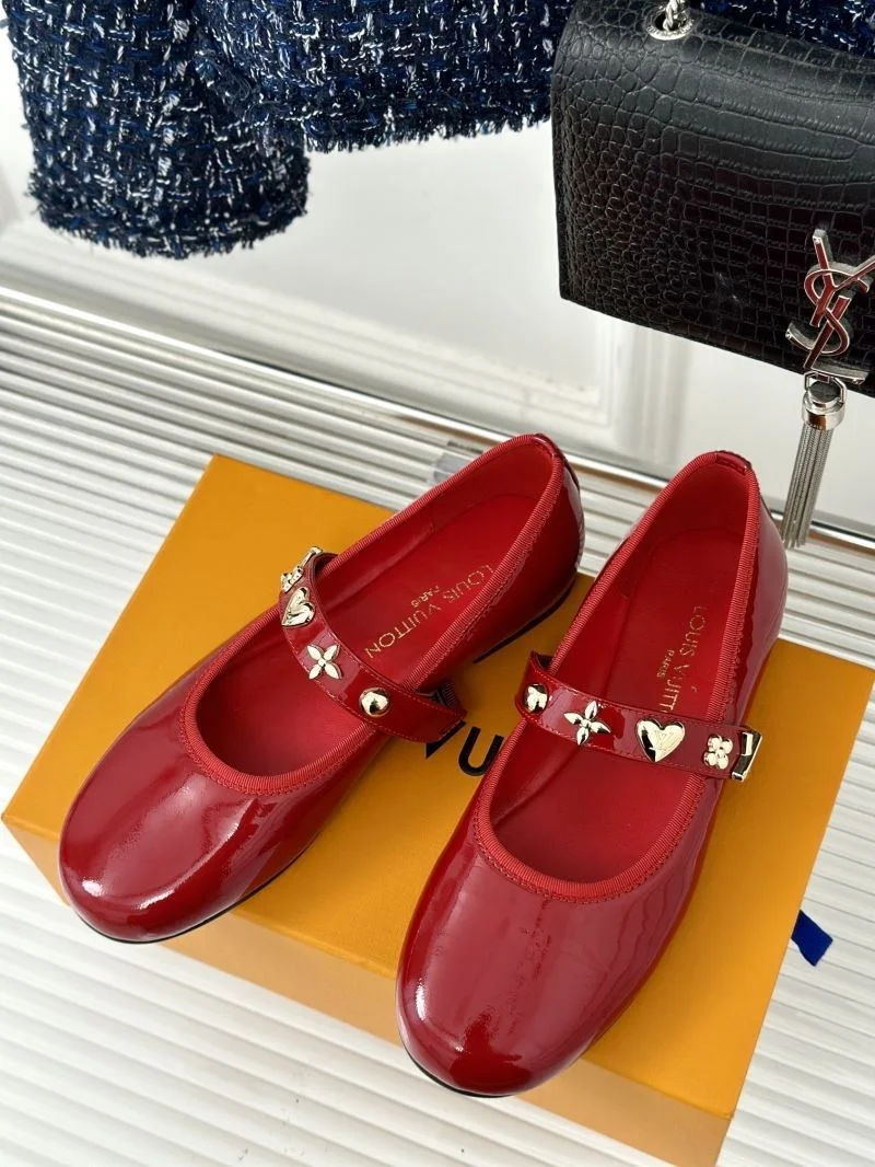 Fashionable Louis Vuitton Flat Shoes 31292