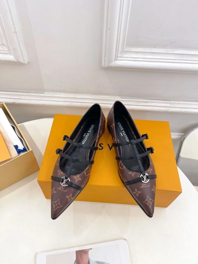 Seasonal Louis Vuitton Flat Shoes 31285