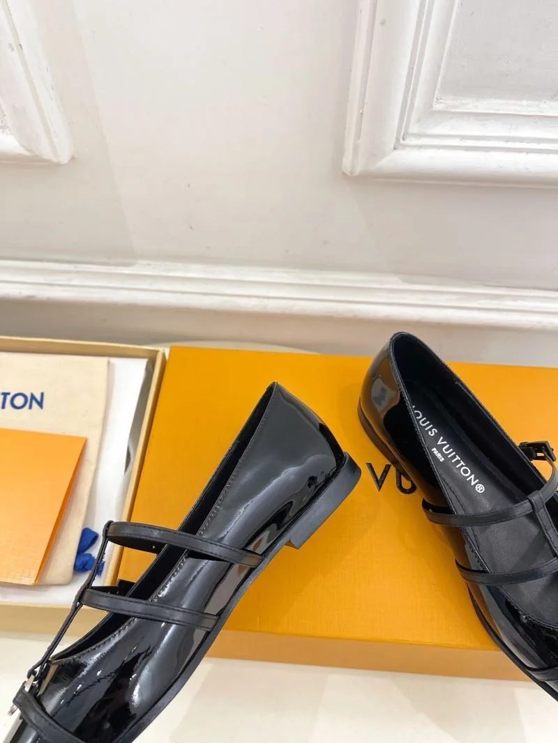 Durable Louis Vuitton Flat Shoes 31289