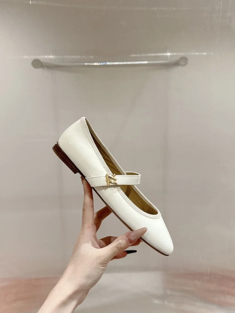 StreetReady Louis Vuitton Flat Shoes 31280