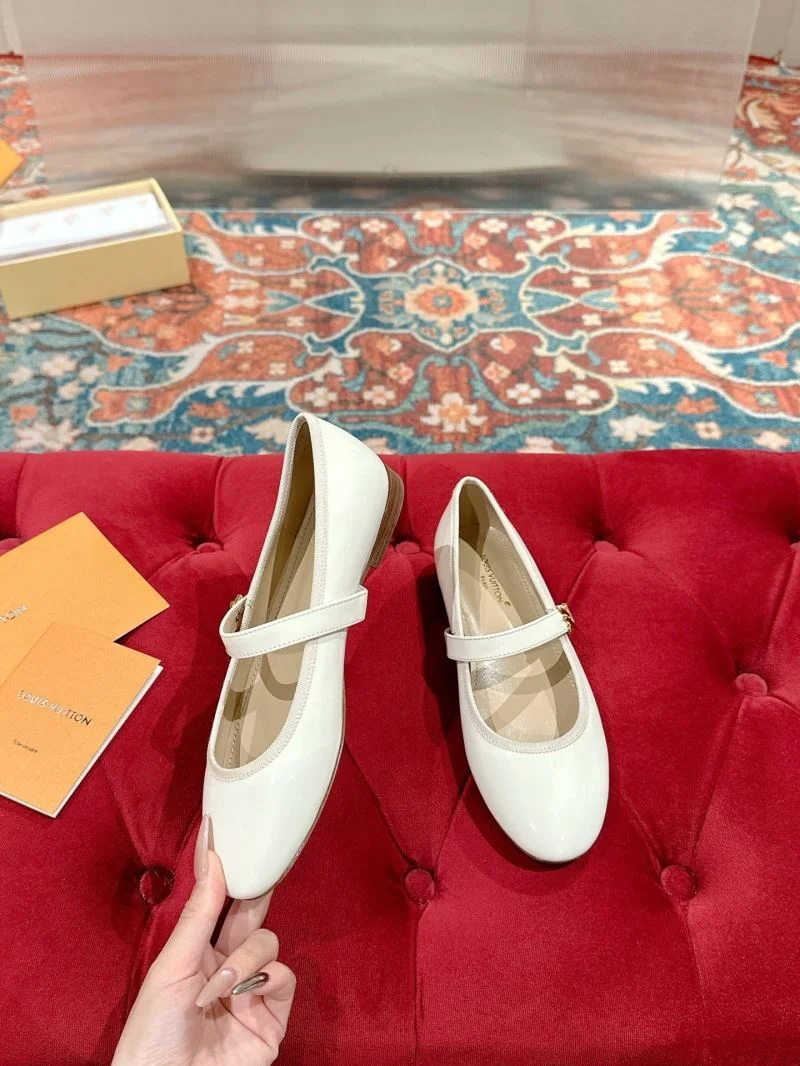 StreetReady Louis Vuitton Flat Shoes 31280