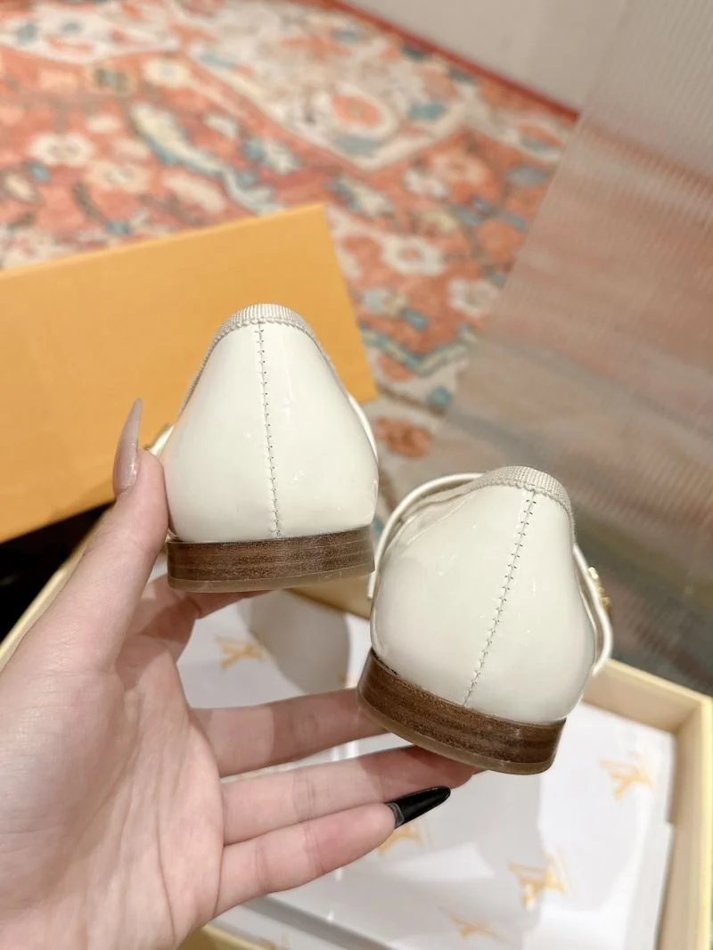 StreetReady Louis Vuitton Flat Shoes 31280