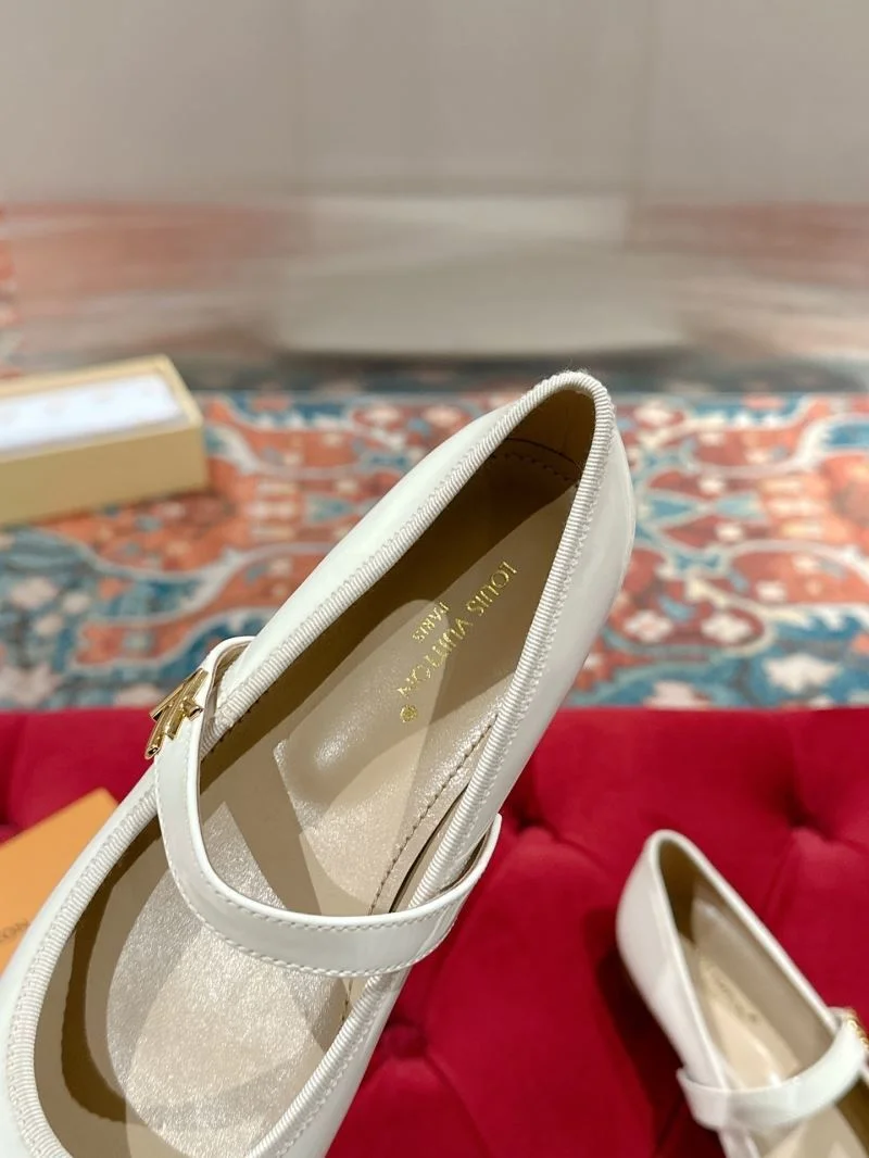 StreetReady Louis Vuitton Flat Shoes 31280
