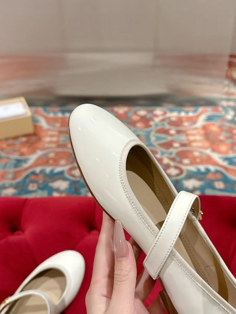 StreetReady Louis Vuitton Flat Shoes 31280
