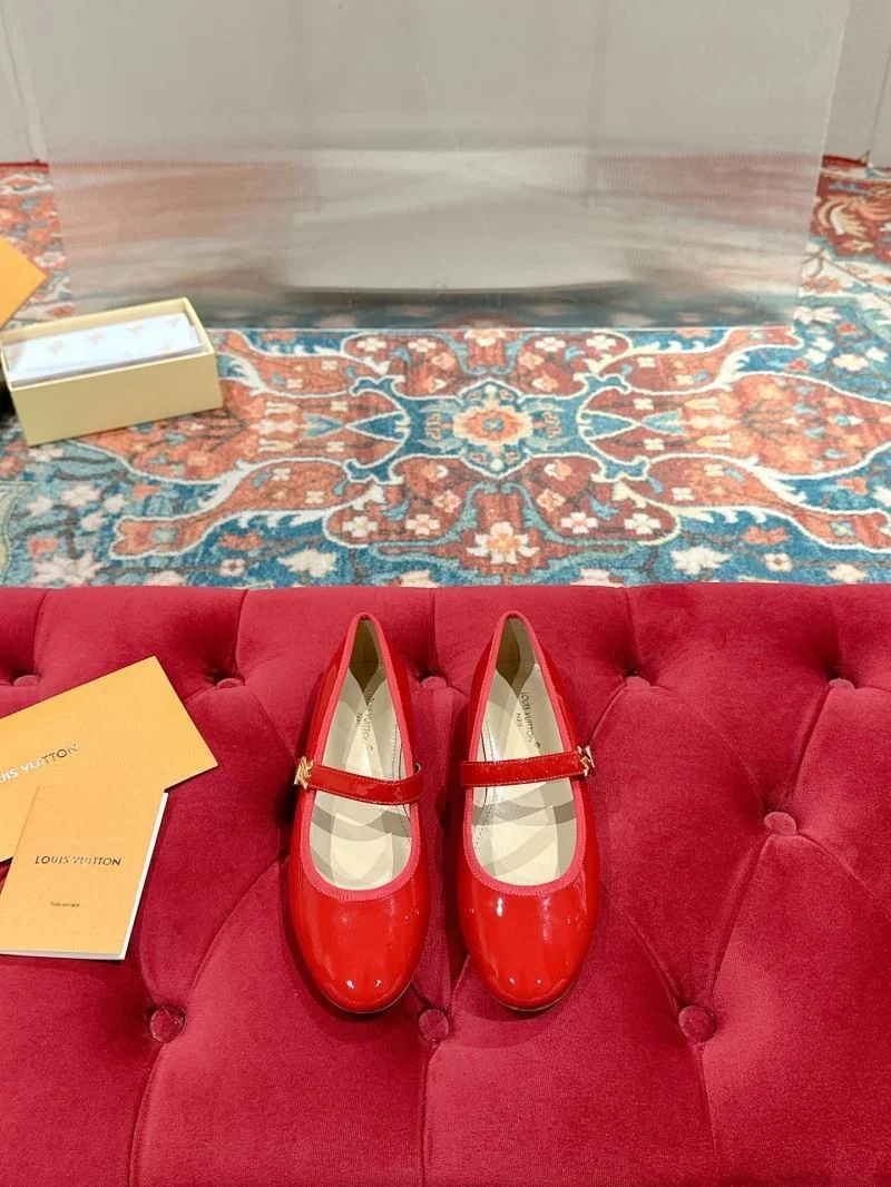 Louis Vuitton Flat Shoes Breathable 31277