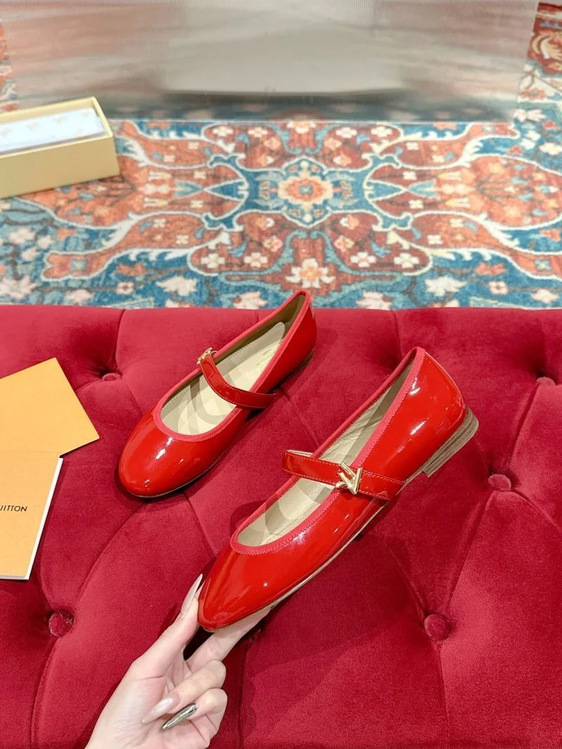 Louis Vuitton Flat Shoes Breathable 31277