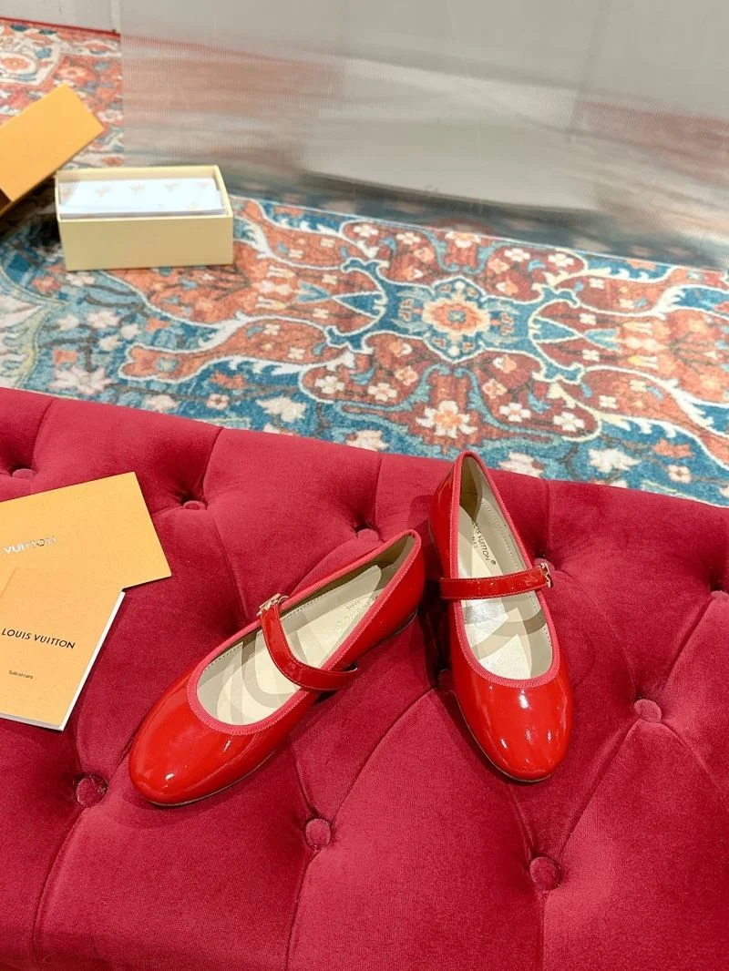 Louis Vuitton Flat Shoes Breathable 31277