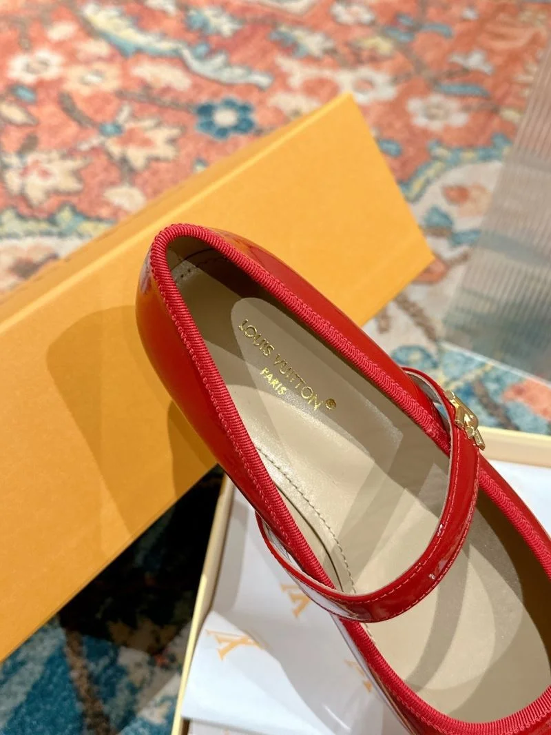 Louis Vuitton Flat Shoes Breathable 31277