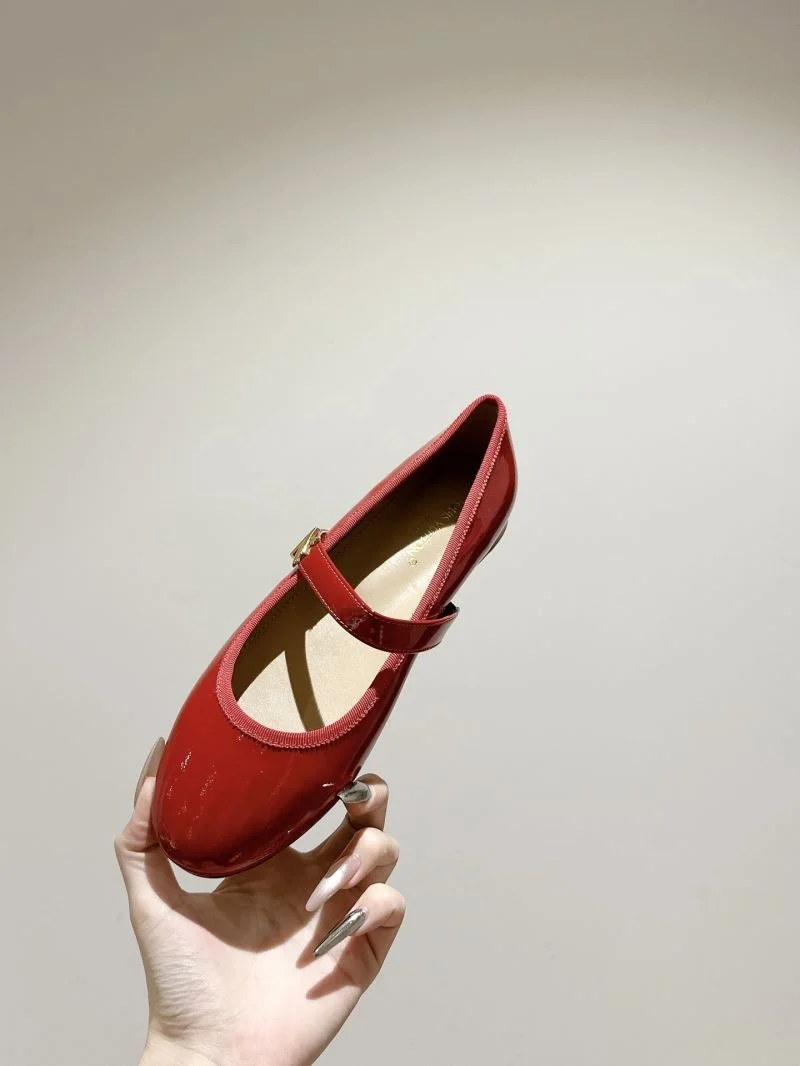 Louis Vuitton Flat Shoes Breathable 31277