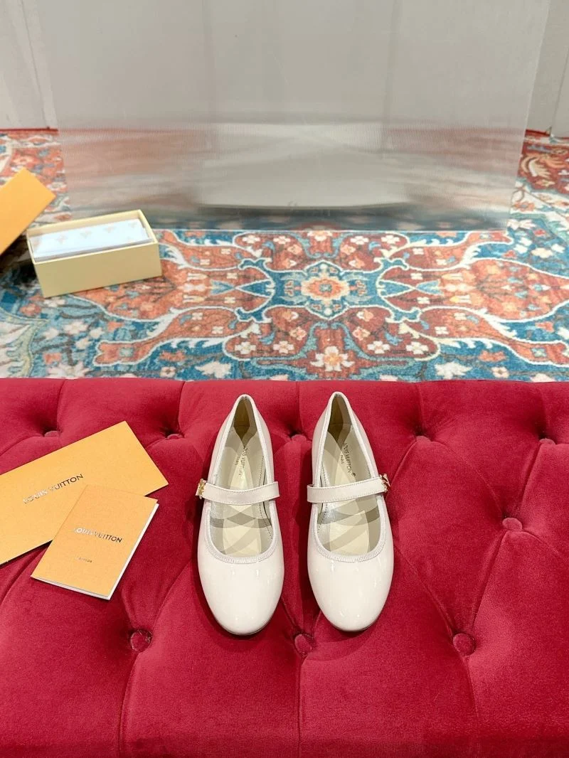 Louis Vuitton Flat Shoes SmartChoice 31275